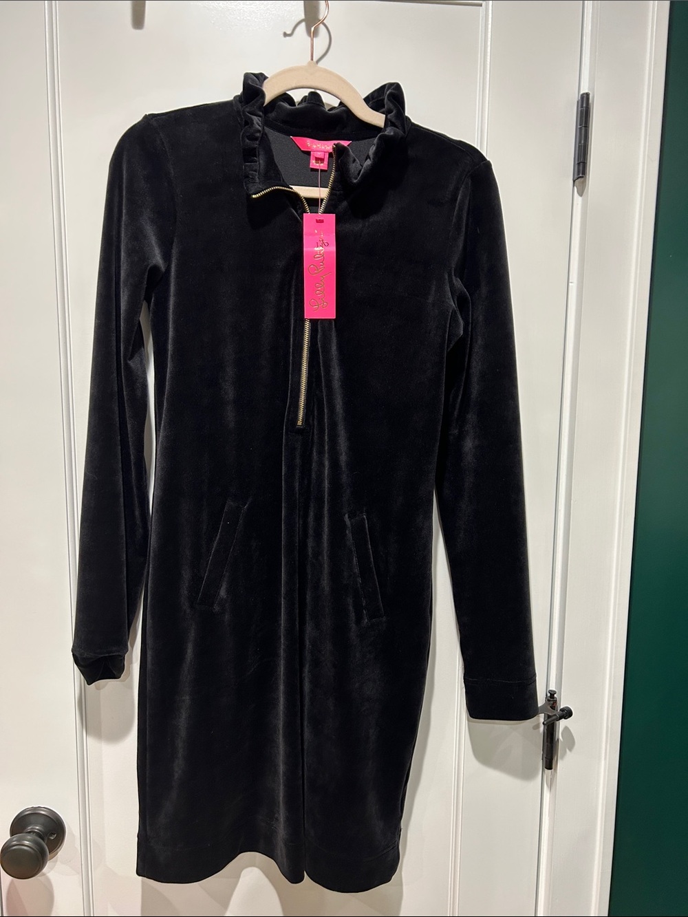 Lily Pulitzer black velvet dress, size Small NWT